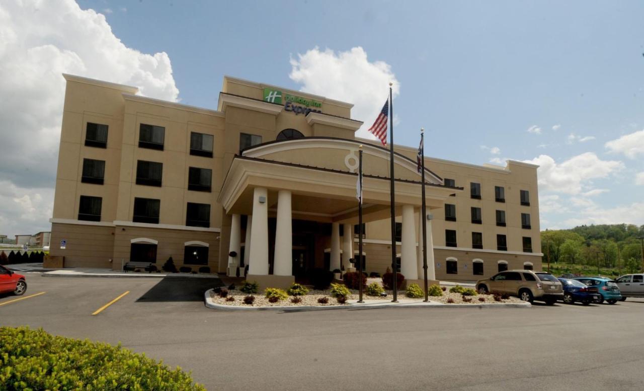 Holiday Inn Express Somerset By Ihg Екстер'єр фото