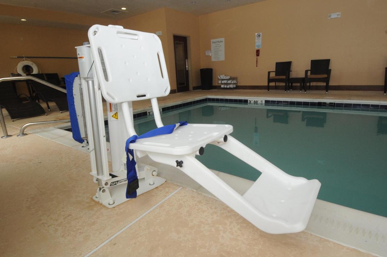 Holiday Inn Express Somerset By Ihg Екстер'єр фото
