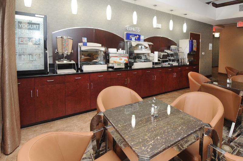 Holiday Inn Express Somerset By Ihg Екстер'єр фото